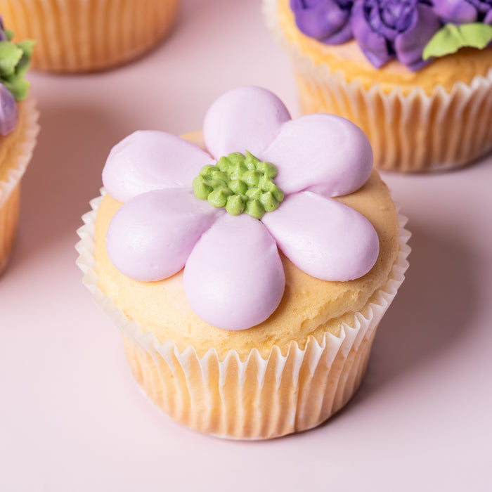 Floral Cupcake Class - Saturday 10.1.26 9:30am