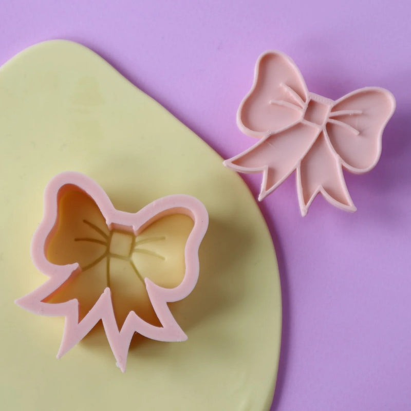 Stamp Embosser With Cutter 'Little Biskut' Bow