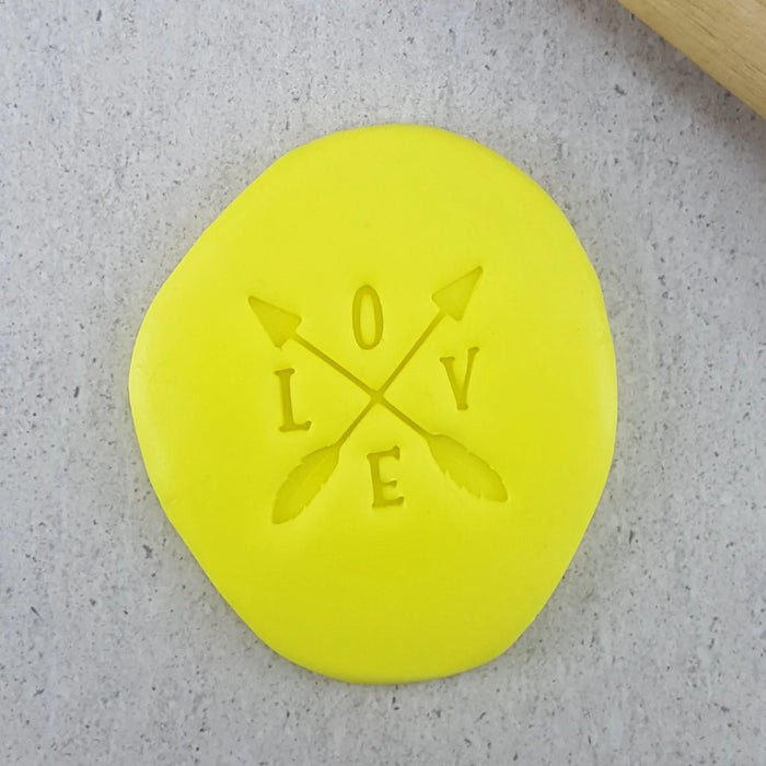 Stamp Embosser Love With Arrows