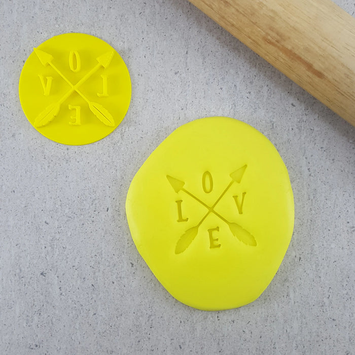 Stamp Embosser Love With Arrows