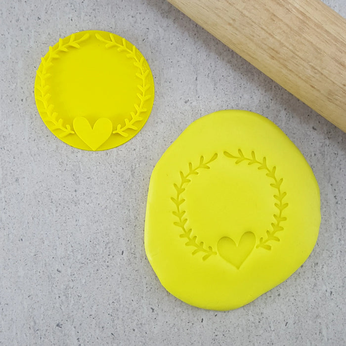 Stamp Embosser Heart Wreath Frame Large