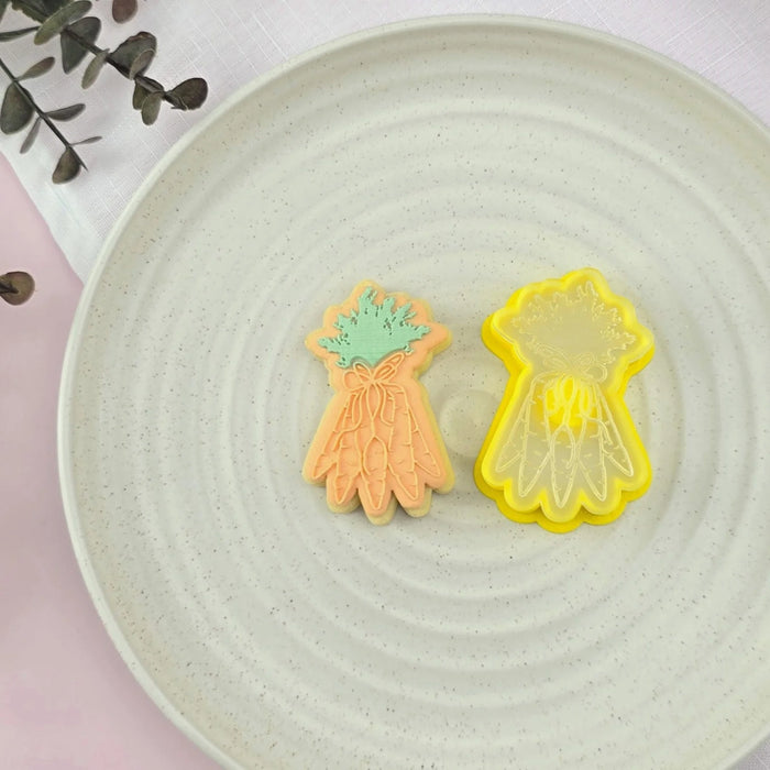 Stamp Debosser With Cutter Carrot Bunch Mini