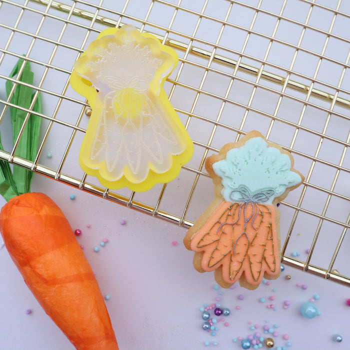 Stamp Debosser With Cutter Carrot Bunch Mini