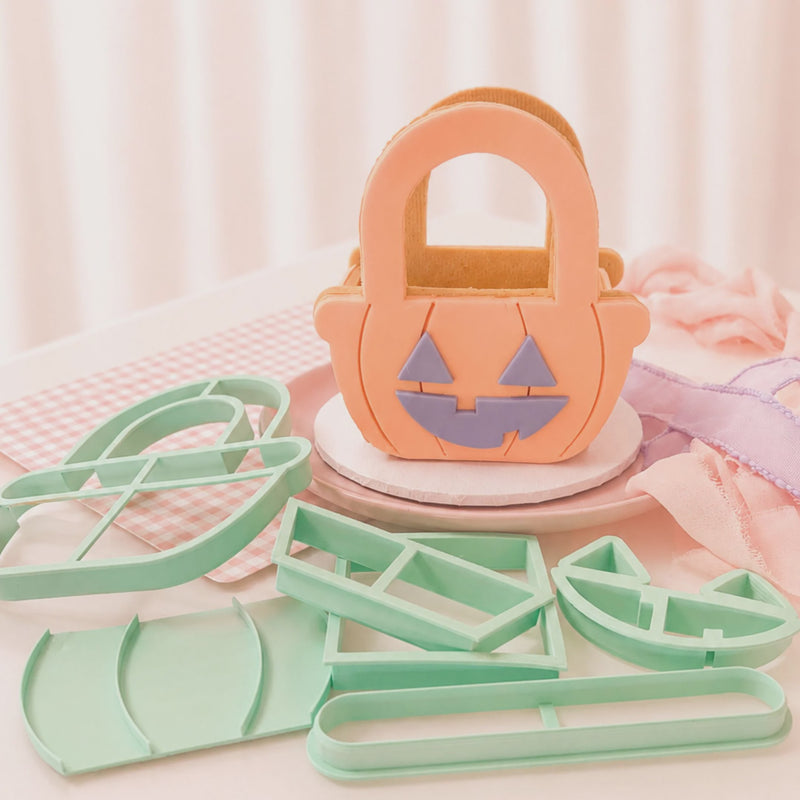 Cookie Cutter 'Sweet P' Halloween Basket