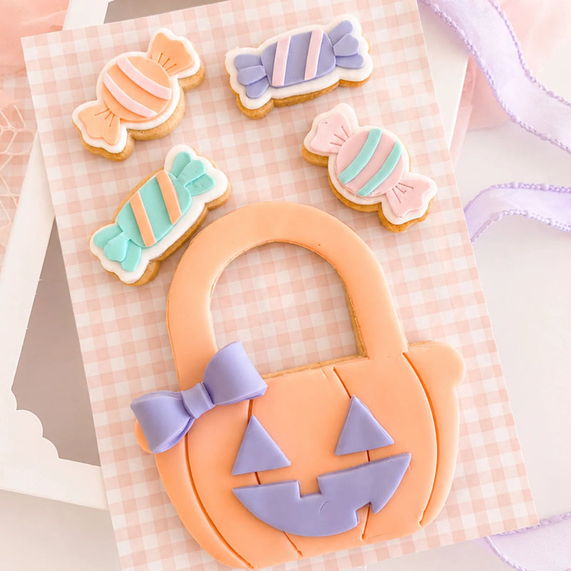 Cookie Cutter 'Sweet P' Halloween Basket