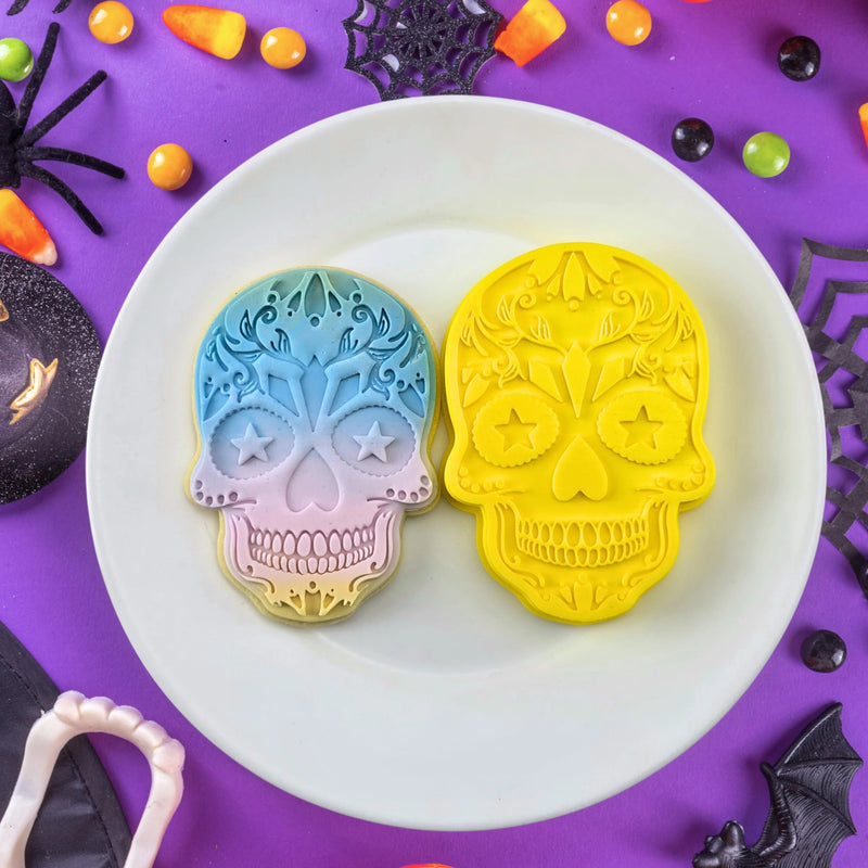 Stamp Embosser With Cutter Starry Eyes Skull