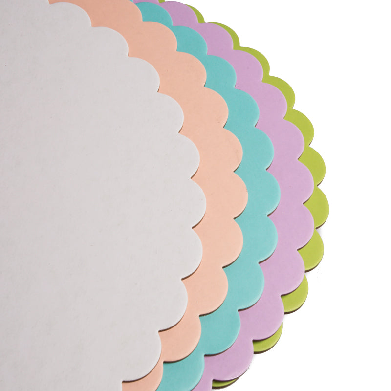 Cardboard Scalloped Circle 10in