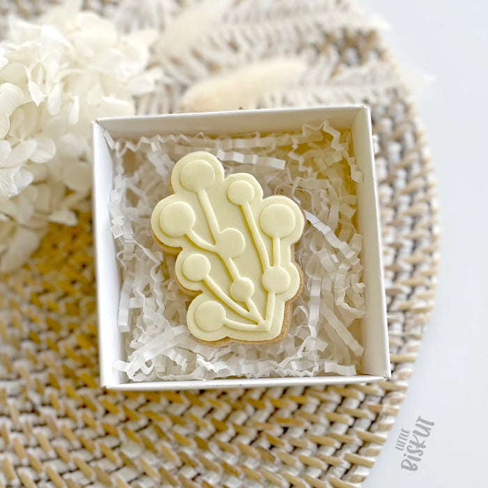 Stamp Embosser With Cutter 'Little Biskut' Berry Cluster