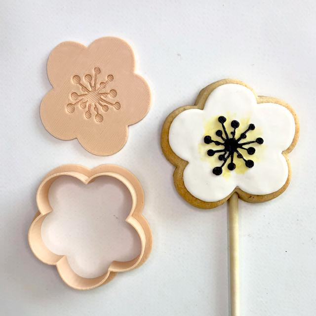 Stamp Embosser With Cutter 'Little Biskut' Open Flower