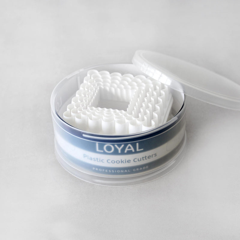 Plastic Cutter Plain/Scalloped Square 6pc