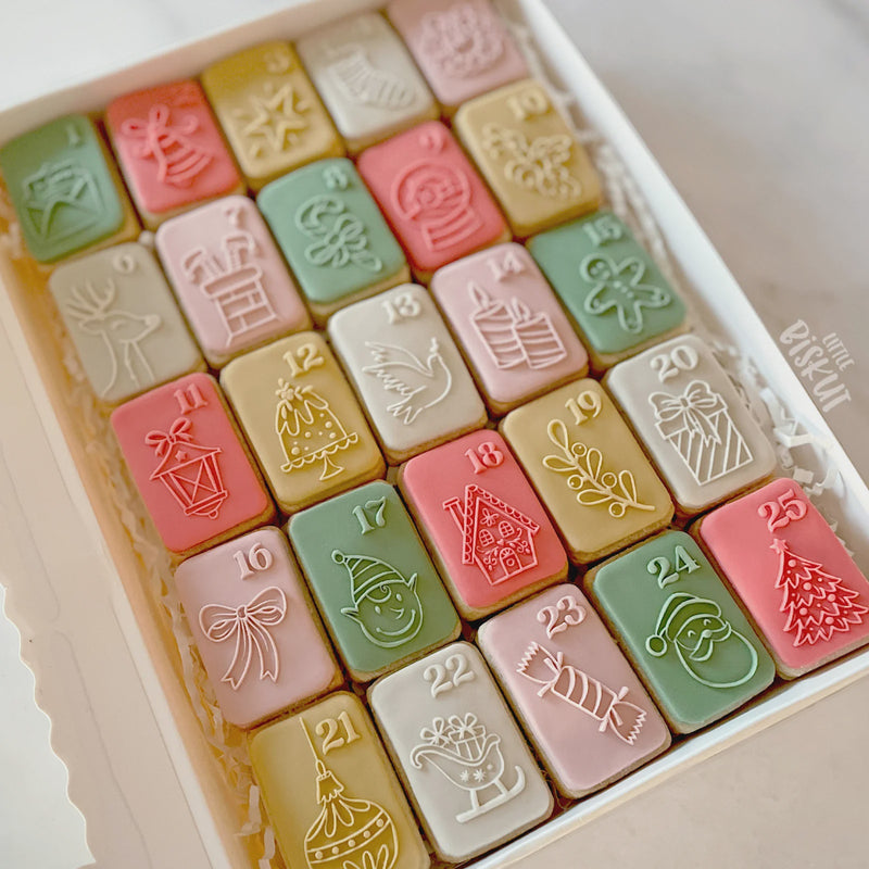 Stamp Debosser With Cutter 'Little Biscut" Holly  Jolly Advent Calender