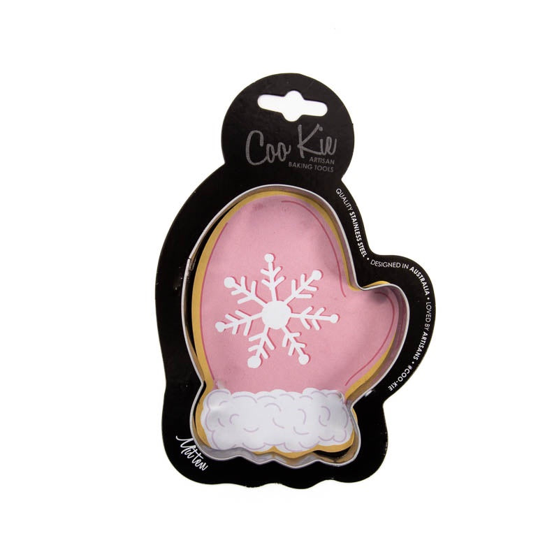 Coo Kie Cookie Cutter Mitten