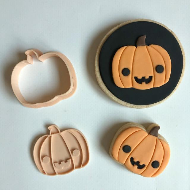 Stamp Embosser With Cutter 'Little Biskut' Pumpkin