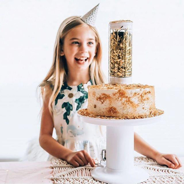SURPRISE  POP UP CAKE STAND